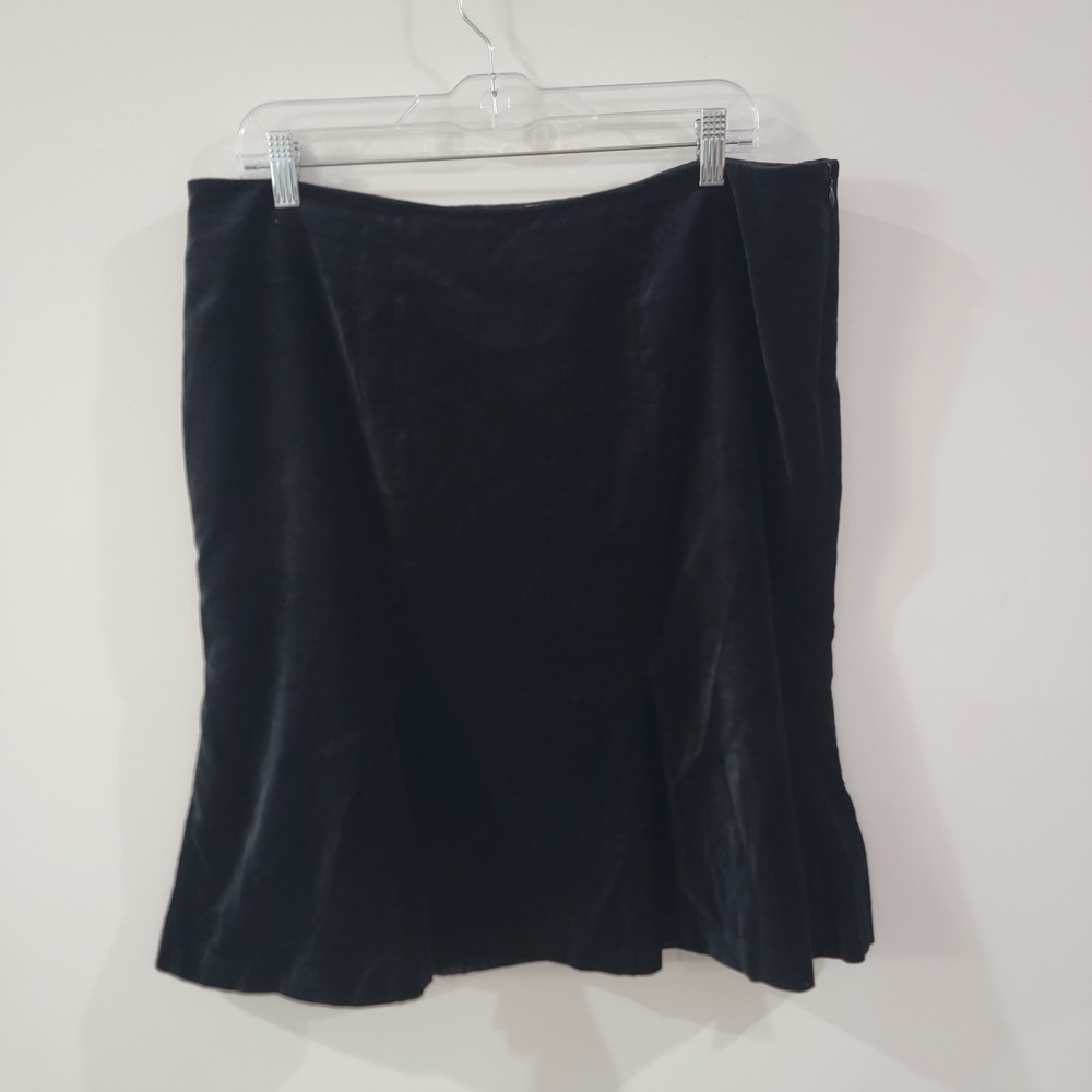 Boden Womens Velvet Skirt Size 12 Black Whimsigoth Y2K Preppy Flare Minimalist - Picture 2 of 7